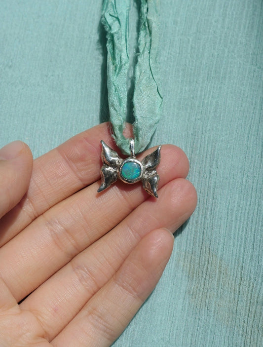 Bluebelle Flutterby Necklace