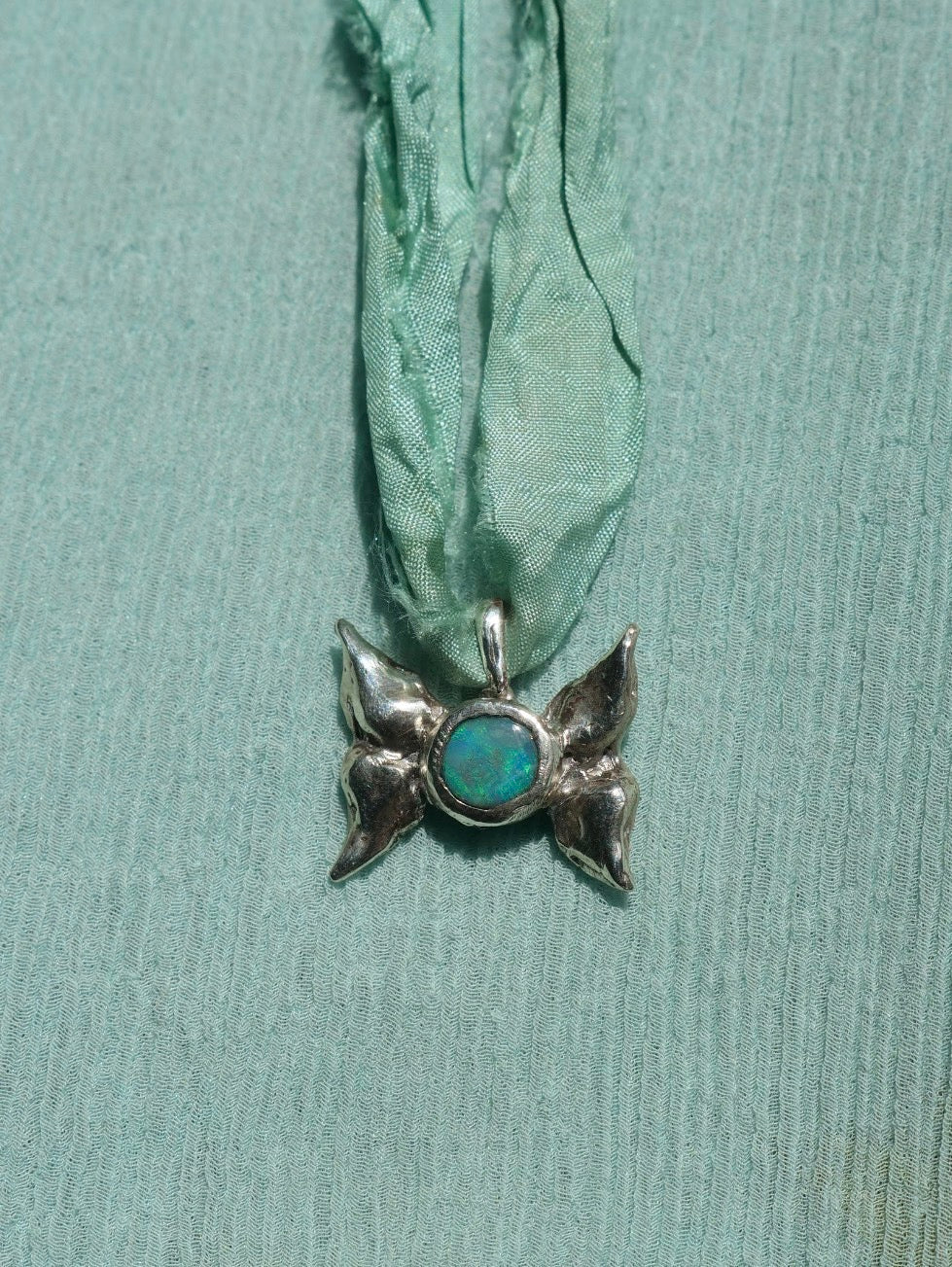 Bluebelle Flutterby Necklace